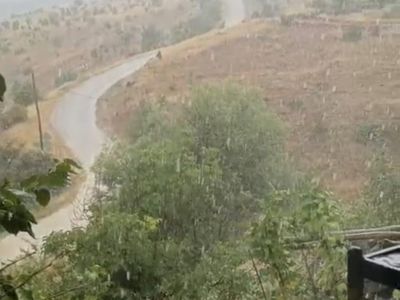 Elazığ’da aralıklarla süren sağanak Gökbelen’de yaşamı sekteye uğrattı