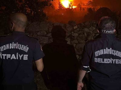 Itfaiye Mutaflar'ı korumak için arazözlerle set kurdu
