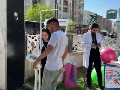 Yüksekova parklarında sağlık taraması ve hareket kampanyası