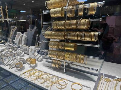 Gram altın dört ay sonra 7 bin lira barajını geçerek piyasalarda hareket yarattı
