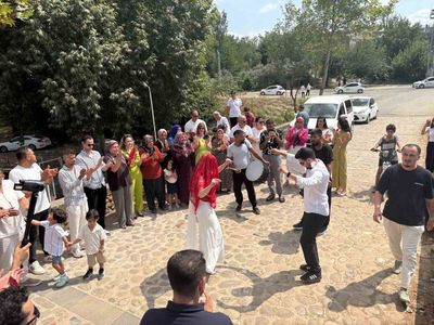 Baklava ikramıyla başlayan aşk Düziçi'nde kültürleri buluşturan düğünle taçlandı