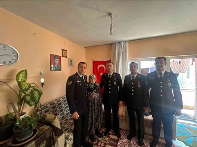 Vefa ziyaretiyle şehit Ekrem Pehlivan’ın ailesine destek sunuldu