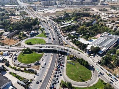 Mudanya yolu'ndaki yeni geçit köprüsü aşamalı açılımla trafik akışını değiştirdi