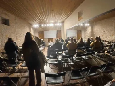 Ayvalık'ta sinemanın yeni dönemi: yapay zekâ ile üretilen 65 film gösterildi