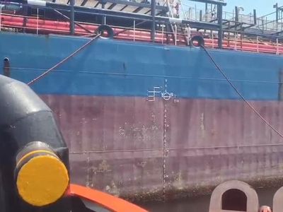 Arızalanan YARA J römorkörle yedeklendi ve Yalova Demir Sahası'na götürüldü