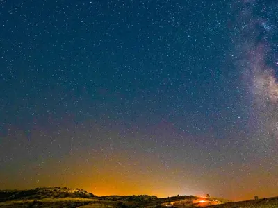 Fisandun Barajı'nda Perseid meteorları gökyüzünde ışık izleri bıraktı