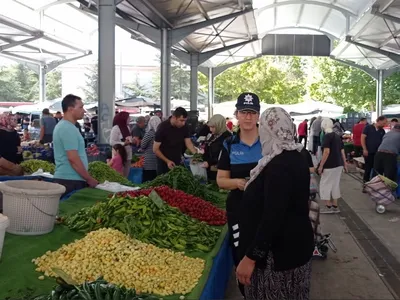 Niğde'de sokaklarda bilgilendirme: dolandırıcılığa karşı önlemler anlatıldı