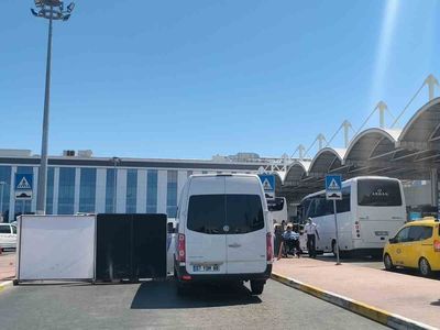 Antalya'da havalimanı otoparkında silahlı olay: kadın hayatını kaybetti