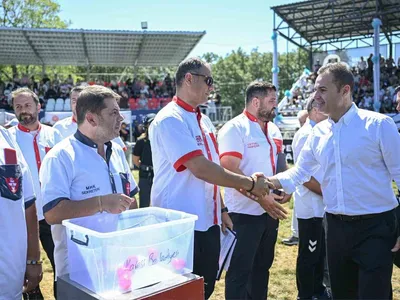 Kurtdere er meydanı'nda altın kemerin sahibi Mustafa Taş