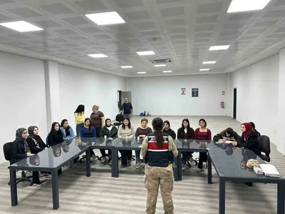 Organize Sanayi Bölgesi'nde jandarma kadına yönelik şiddetle mücadeleyi anlattı