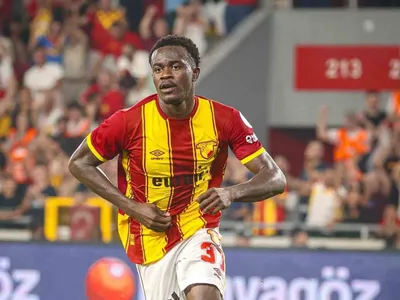 Anthony Dennis Al-Jazira Club'a transfer oldu