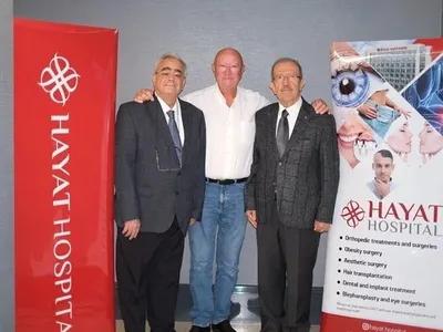 Dünyaca ünlü el bileği cerrahı Christophe Mathoulin Bursa'da merkez ve ekip çalışmalarını değerlendirdi