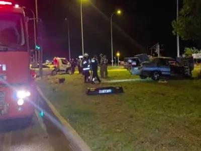 Hassa'da gülkent kavşağında trafik kazası: Tofaş hurdaya döndü, dört yaralı