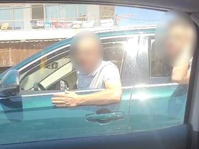 Otoyolda gerilim İzmir'de taşlı saldırıyla tırmandı
