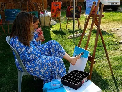 ayaklarıyla tuvale umut fırçalayan ressamın hikâyesi