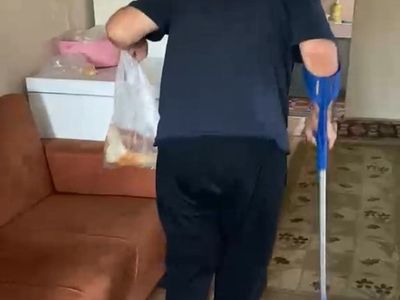 Evci Mahallesi'nde yalnız kalan 76 yaşındaki CIDP hastası huzurevi bekliyor