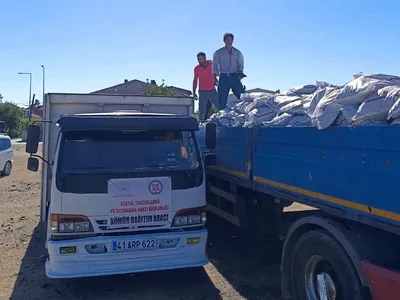 Kışın ısınma desteği Hayrabolu'da bin 150 haneye kömür dağıtımı
