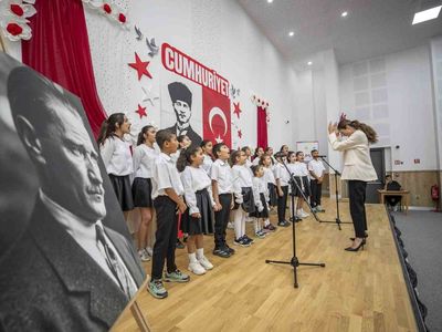 Mersin'de miniklerin 103 yıllık mirası sahnede