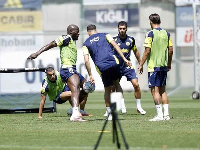 Fenerbahçe, Şampiyonlar Ligi rövanşı için saha çalışmalarına başladı