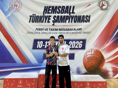 Eskişehir'den Miraç Demirel hemsball'da gençler b Türkiye şampiyonu