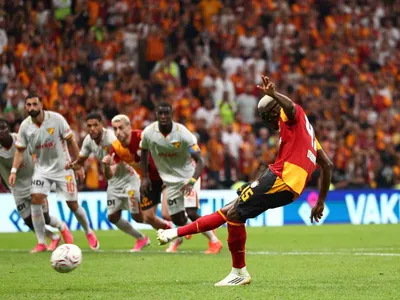 Osimhen penaltıyla ligdeki gol sayısını 5'e taşıdı