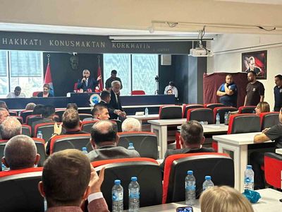 Menderes'te meclis tartışma ve arbede sonrası AK Parti'li başkan vekili seçildi