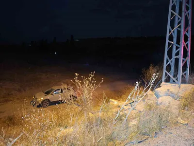 Nevşehir'de lastik patlaması sonrası araç şarampole takla attı: iki yaralı