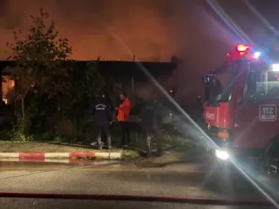 Kadıköy'de mobilya imalathanesinde gece yangını: hasar sınırlı kaldı