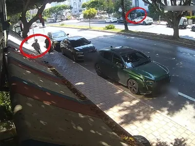Sinyal kesiciyle kilit bozan şüpheliler araçtan hırsızlık yaparken yakalandı