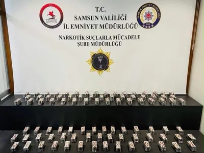 Samsun'da çatıda yakalanan 5 bin 656 sentetik ecza hapı