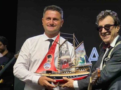Sahnedeki gaflar kurucaşile festivalinde konuşuldu
