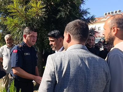 Manavgat'ta 'marka' tartışması sahil yolunda eyleme dönüştü