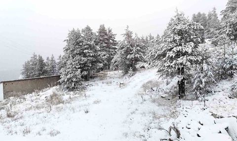 Bolu’nun Yükseklerinde Kar Etkili: Kartalkaya Beyaza Büründü