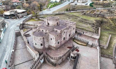 Selçuklu'da Şeb-i Arus'a Yoğun İlgi: 10 Bine Yakın Ziyaretçi