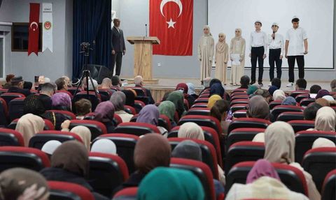 Üzümlü'de Üç Aylar Programı: Ahıska Türkleri ve Protokol Bir Araya Geldi