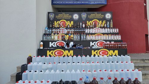 Adana'da Kaçakçılık Operasyonu: 9 Zanlı Yakalandı