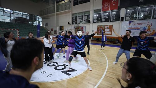 Ağrı KYK, YURTLİG Voleybol Turnuvası'nın Doğu Anadolu Şampiyonu Oldu