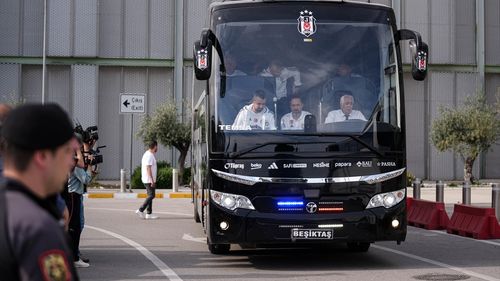 Beşiktaş İzmir'e Geldi: Göztepe ile Karşılaşmaya Hazır
