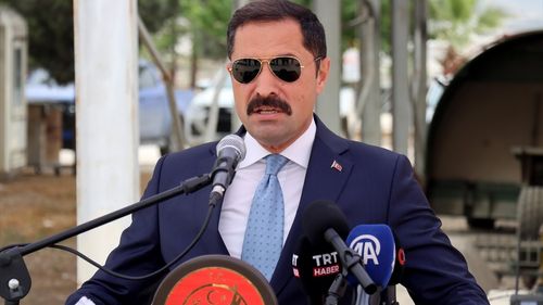 Hatay'da Depremzedelere Tohum ve Zeytin Hasat Makinesi Desteği
