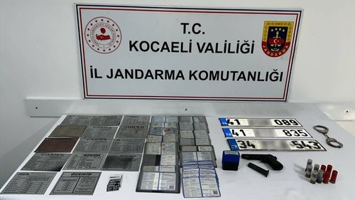 Kocaeli'de Kaçak Araç Operasyonu: 6 Şüpheli Tutuklandı
