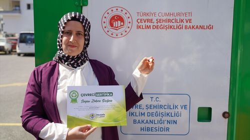 Mersin'de Geri Dönüşüm Yarışması: En Fazla Atık Getirenlere Çeyrek Altın