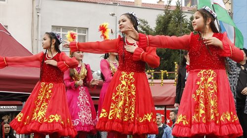 Samsun'da Türk Dünyası Çocuk Festivali Renkli Dans Gösterileriyle Devam Ediyor