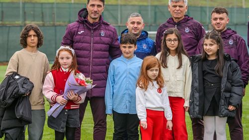 Trabzonspor, 23 Nisan Çocuk Bayramı'nda Minik Misafirlerini Ağırladı