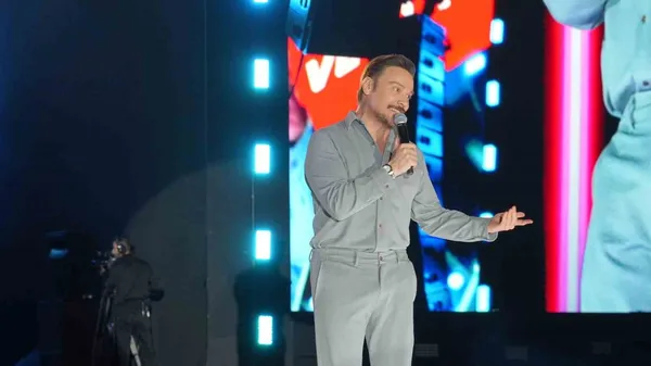 Erzurum'da ritim dolu gece: Sinan Akçıl'la festival coşkusu