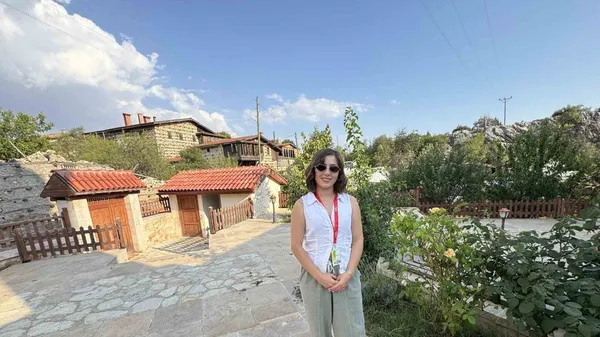 Tarih ve doğayla rehberlik eden hukukçu: Anadolu'yu adım adım tanıtıyor