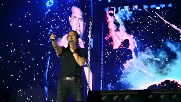Kıraç Ordu'da rock ile Anadolu ezgilerini buluşturdu