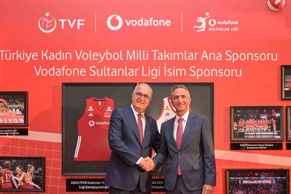 Vodafone üç yıl daha kadın voleybolunun yanında