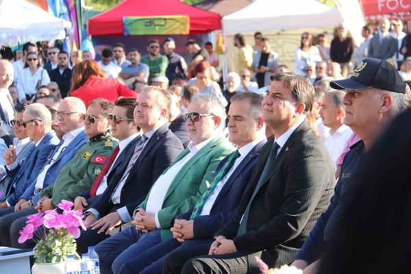 Ölüdeniz'de gökyüzü şöleni başladı, turizme hareketlilik hedefleniyor