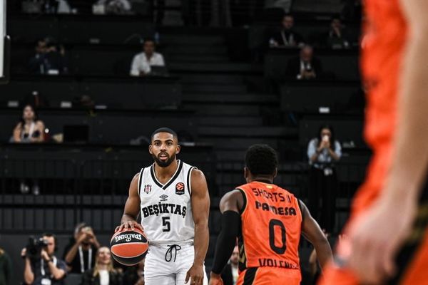 Beşiktaş, Valencia karşısında son topu çeviremedi: 96-94
