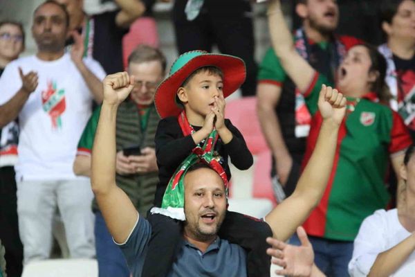 Gaziemirspor, Alsancak'ta Karşıyaka'yı 1-0 mağlup etti